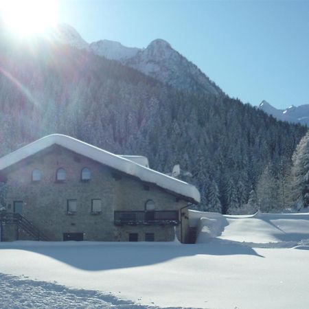 Chalet Rustico Bertolini Per Gruppi! Villa Vermiglio Buitenkant foto