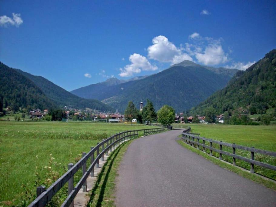 Chalet Rustico Bertolini Per Gruppi! Villa Vermiglio Buitenkant foto