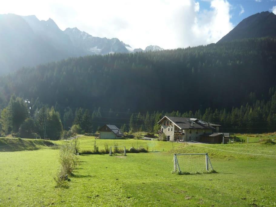 Chalet Rustico Bertolini Per Gruppi! Villa Vermiglio Buitenkant foto