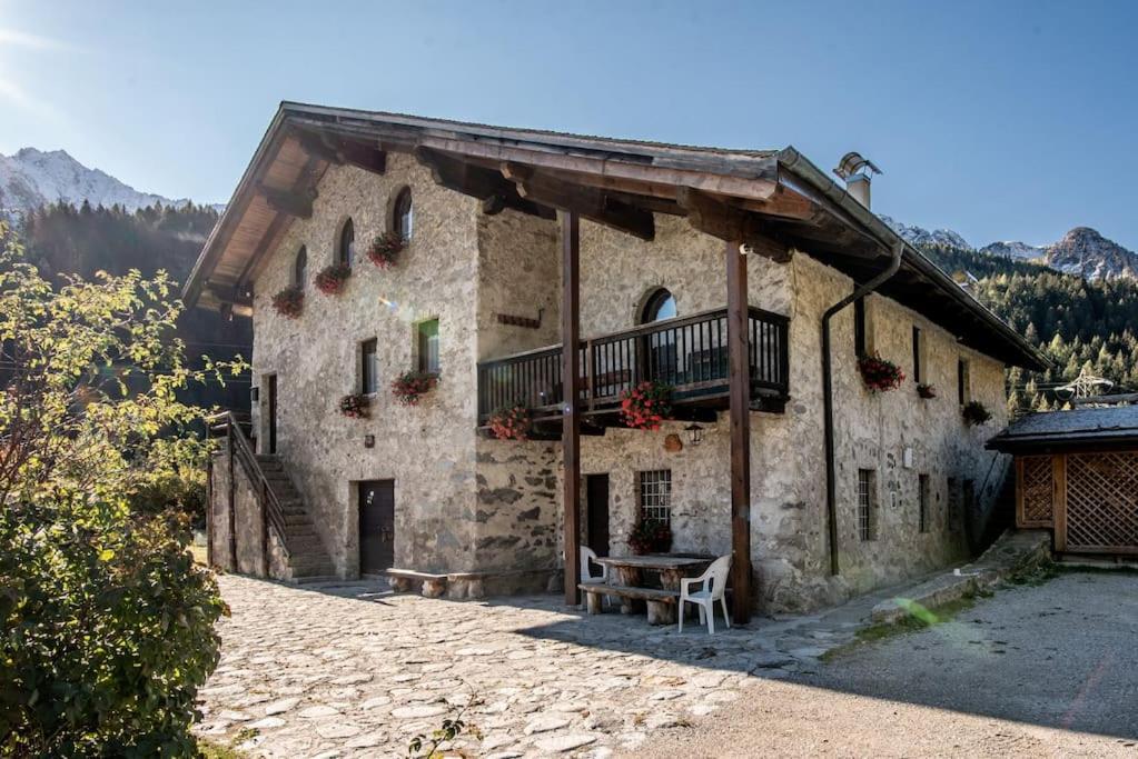 Chalet Rustico Bertolini Per Gruppi! Villa Vermiglio Buitenkant foto