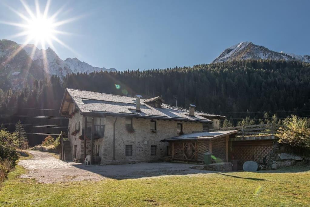 Chalet Rustico Bertolini Per Gruppi! Villa Vermiglio Buitenkant foto