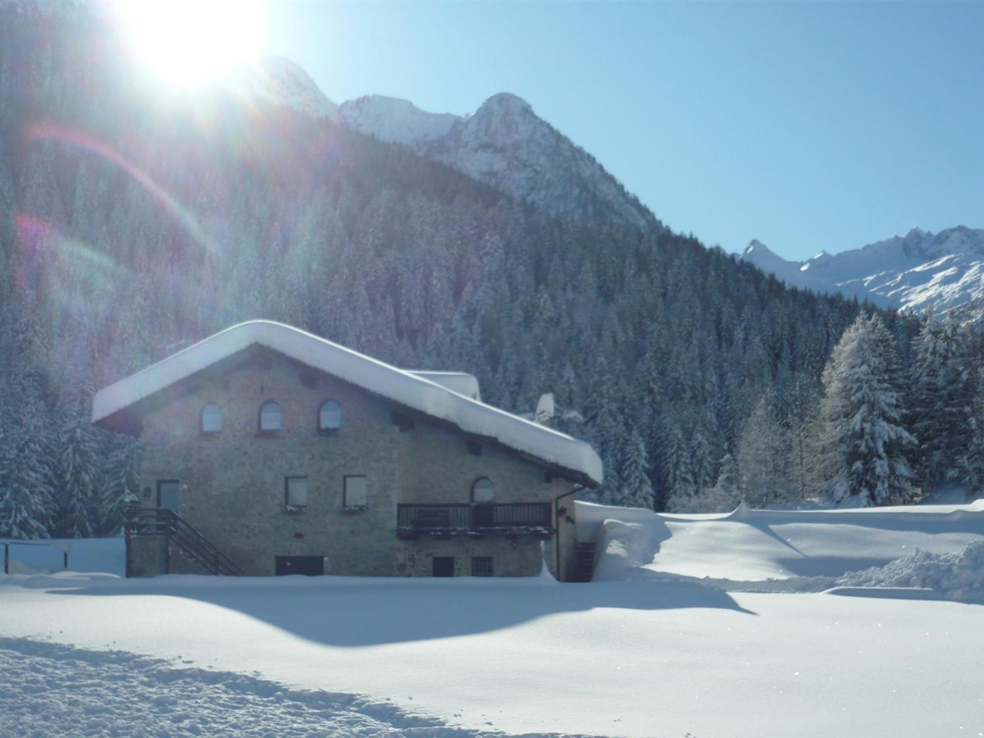 Chalet Rustico Bertolini Per Gruppi! Villa Vermiglio Buitenkant foto